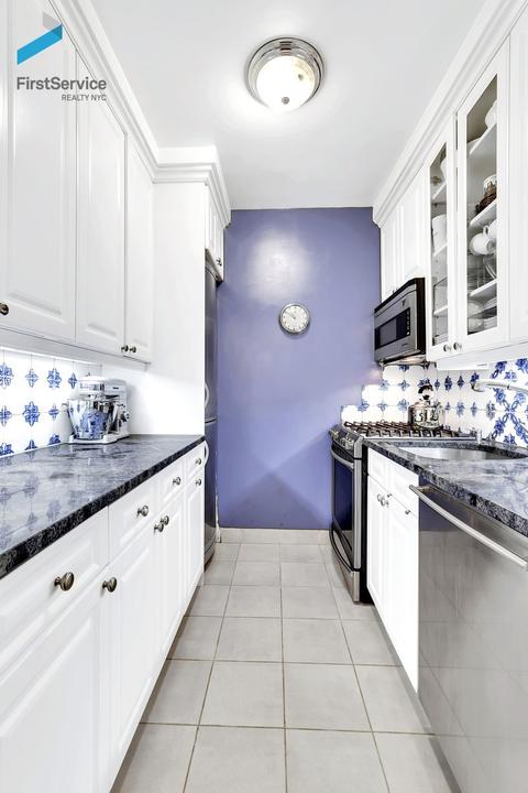 9502 Stone Dr, West Chester, OH 45241 photo 6