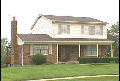 7369 Pickway Dr, Cincinnati, OH 45233 photo 1