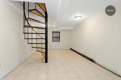 10404 Stone Ct, Montgomery, OH 45242 photo 4