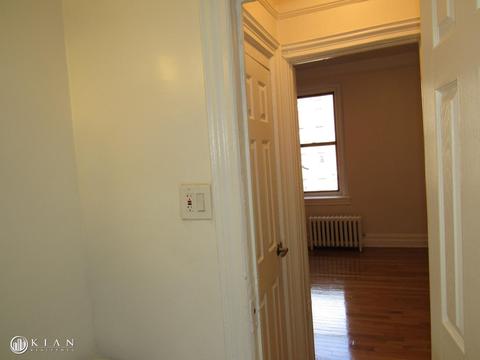 2176 Crane Ave, Cincinnati, OH 45207 photo 5