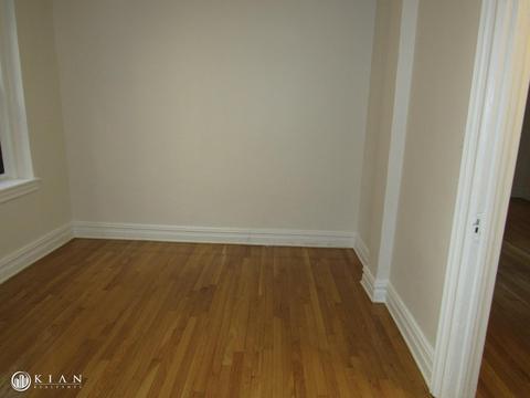 2176 Crane Ave, Cincinnati, OH 45207 photo 1