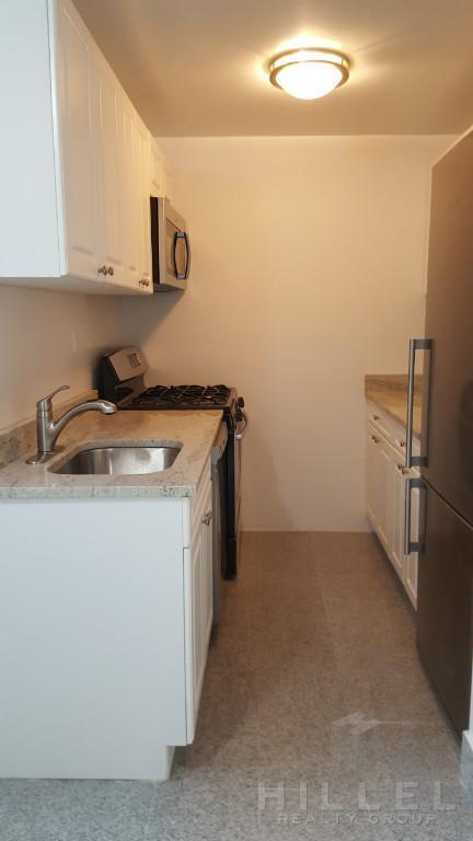 232 Caldwell Dr, Cincinnati, OH 45216 photo 9