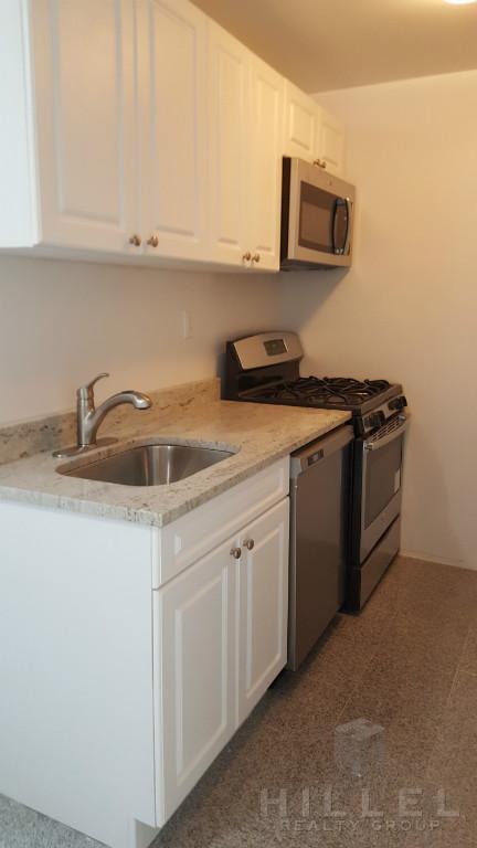 232 Caldwell Dr, Cincinnati, OH 45216 photo 7