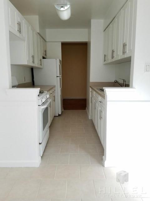 2 Interwood Pl, Cincinnati, OH 45220 photo 10