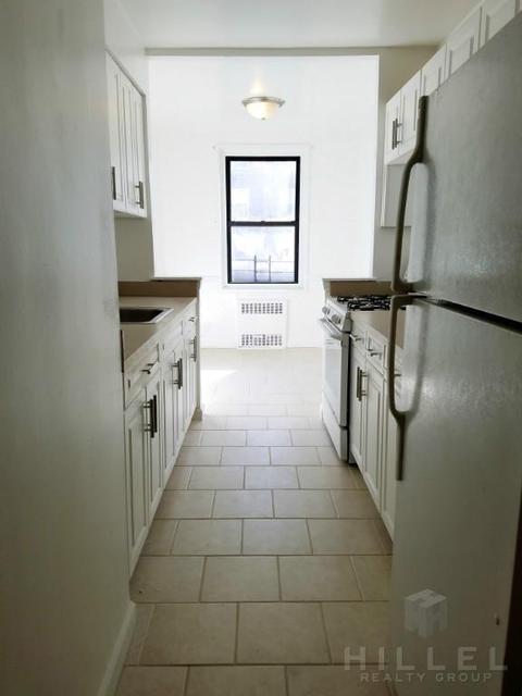 2 Interwood Pl, Cincinnati, OH 45220 photo 2