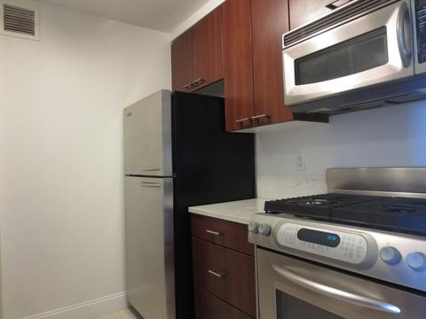 231 Lyon St, Cincinnati, OH 45220 photo 1