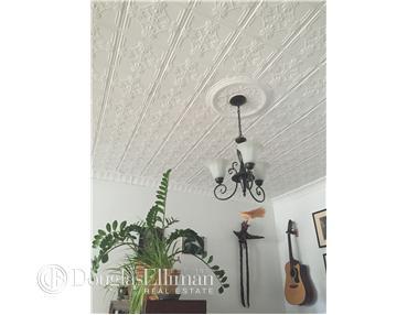 819 Windham Ave, Cincinnati, OH 45229 photo 4