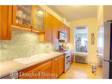 4431 Reading Ln, Cincinnati, OH 45229 photo 8
