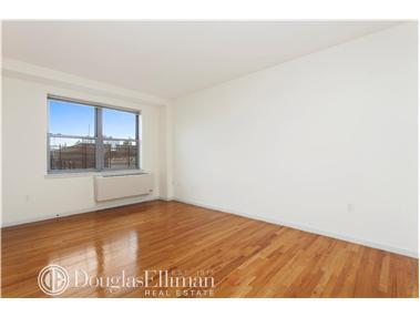6027 Plainfield Rd, Cincinnati, OH 45213 photo 6