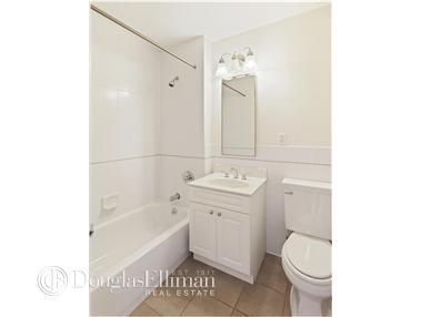6027 Plainfield Rd, Cincinnati, OH 45213 photo 7