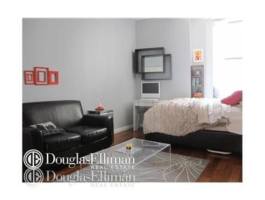 7007 Clovernoll Dr, Cincinnati, OH 45231 photo 1
