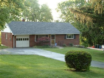 2183 Forestlake Dr, Cincinnati, OH 45244 photo 3