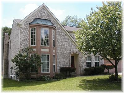 8398 Crosspointe Dr, Cincinnati, OH 45255 photo 3