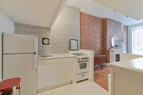 8624 Old Stone Ct, Montgomery, OH 45249 photo 4