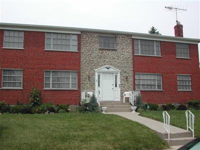 935 Hollytree Dr, Cincinnati, OH 45231 photo 1