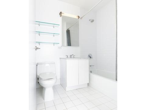 523 Oak St, Elmwood Place, OH 45216 photo 7