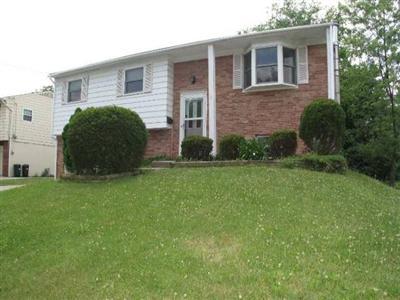 880 Hanson Dr, Forest Park, OH 45240 photo 1