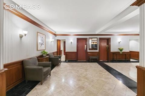 3907 Eileen Dr, Cincinnati, OH 45209 photo 11