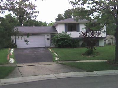 899 Holyoke Dr, Forest Park, OH 45240 photo 1