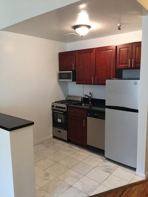 8974 Mockingbird Ln, Cincinnati, OH 45231 photo 4