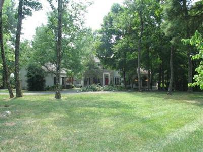 39 Locust Hill Rd, Cincinnati, OH 45245 photo 3