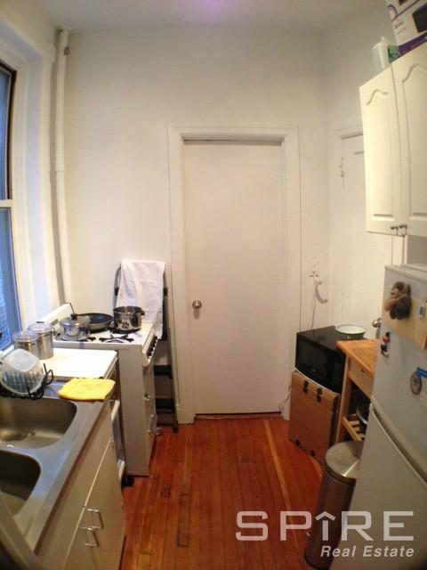 1041 Seton Ave, Cincinnati, OH 45205 photo 4