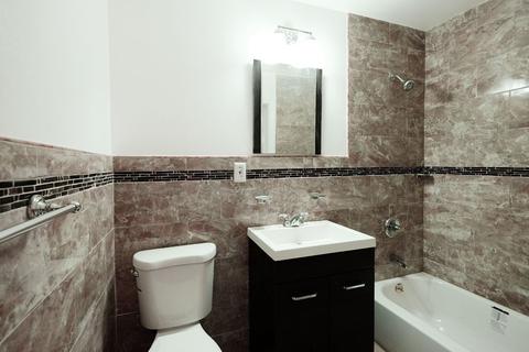 8370 Greenleaf Dr, Cincinnati, OH 45255 photo 1