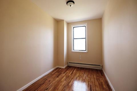 8370 Greenleaf Dr, Cincinnati, OH 45255 photo 6