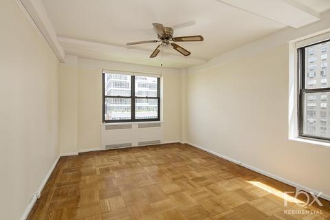 7557 View Place Dr, Cincinnati, OH 45224 photo 5