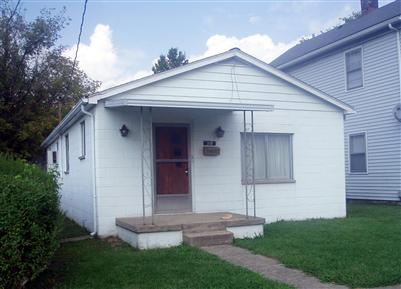 209 Cherry St, Blanchester, OH 45107 photo 3