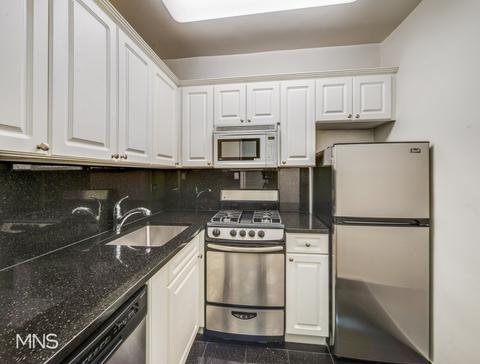 2556 Meyerhill Dr, Cincinnati, OH 45211 photo 1