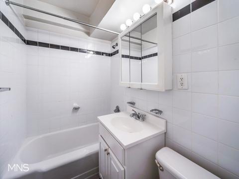 2556 Meyerhill Dr, Cincinnati, OH 45211 photo 5
