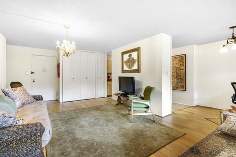 9965 Bennington Dr, West Chester, OH 45241 photo 2