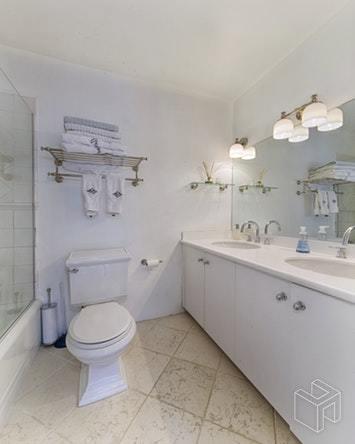950 Harkin Dr, Forest Park, OH 45240 photo 7