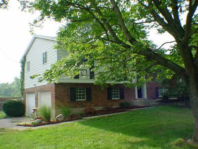 4876 Beechwood Rd, Cincinnati, OH 45244 photo 1