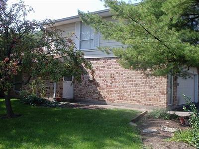 2458 Mustang Dr, Cincinnati, OH 45211 photo 1