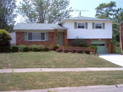 8465 Foxcroft Dr, Cincinnati, OH 45231 photo 1
