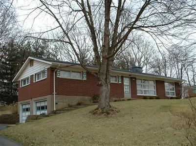 3924 Beverly Dr, Cincinnati, OH 45245 photo 1