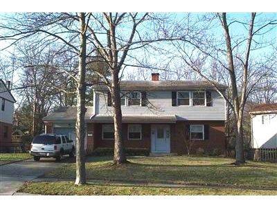 158 Junedale Dr, Greenhills, OH 45218 photo 1