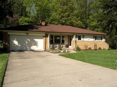 2745 Westbrook Dr, Cincinnati, OH 45211 photo 1
