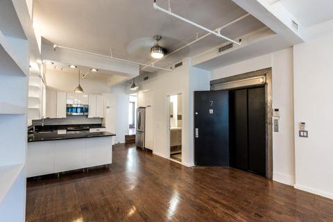 6721 Roe St, Cincinnati, OH 45227 photo 1