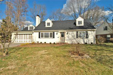 6904 Thorndike Rd, Mariemont, OH 45227 photo 1