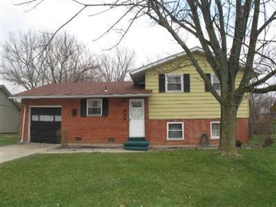 886 Glasgow Dr, Forest Park, OH 45240 photo 1