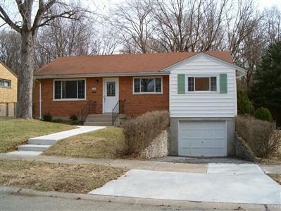 6688 Golfway Dr, Cincinnati, OH 45239 photo 1