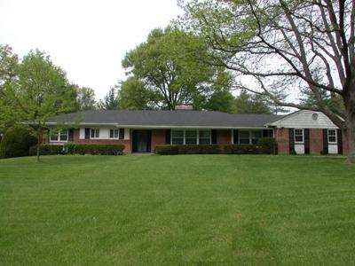 8905 Sandymar Dr, Cincinnati, OH 45242 photo 1