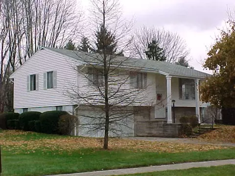 408 Normandy Dr, Marion, OH 43302 photo 1