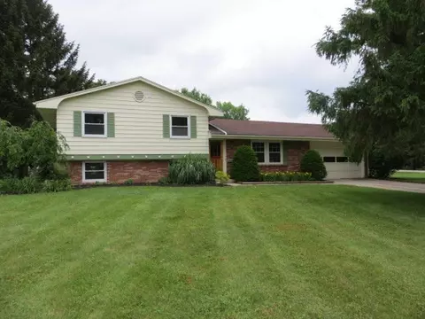 1092 Chateau Dr, Marion, OH 43302 photo 1
