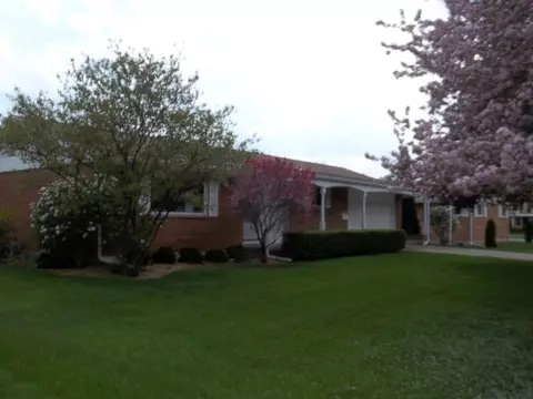 1745 Summerset Dr, Marion, OH 43302 photo 1