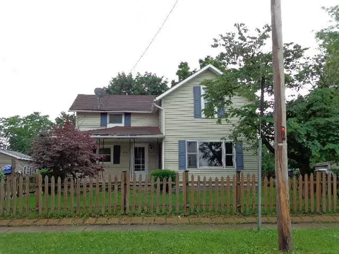 387 Mark St E, Marion, OH 43302 photo 1