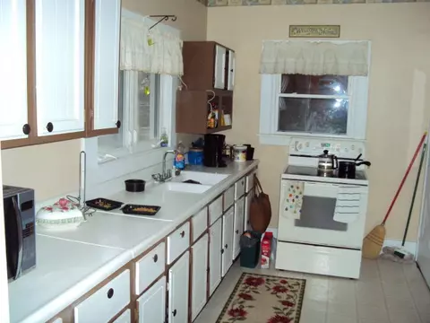 937 Bennett St, Marion, OH 43302 photo 2